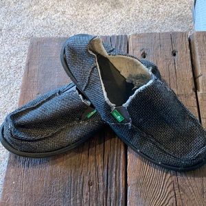 Sanuks size 9 women’s